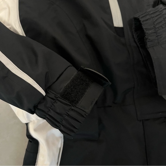 Obermeyer Womens Black/White Full Body Waterproof Ski Suit- Size 10 (Read) - Picture 5 of 13